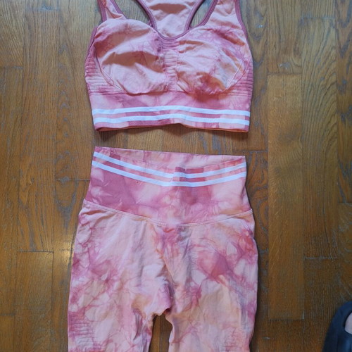 Luigi coral activewear set, pink