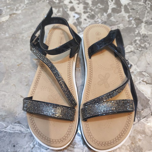 Bozikis flatform sandals black and white like new, size 39