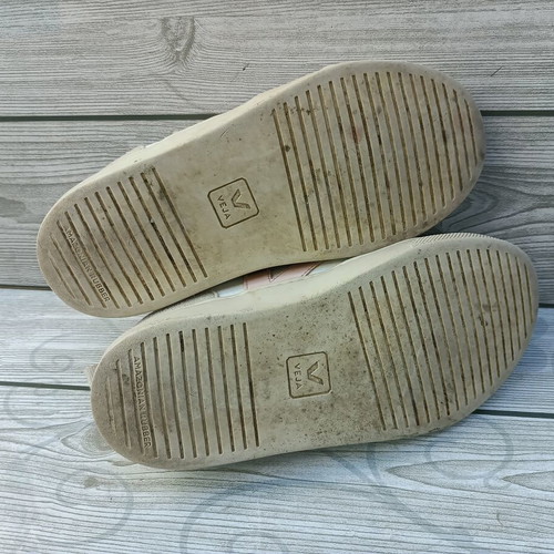 Veja leather sneakers size 33 like new, white