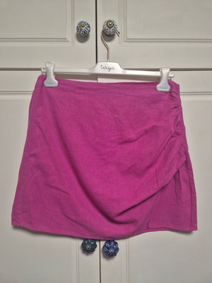 Zara linen mini skirt fuchsia size L with light draping like new