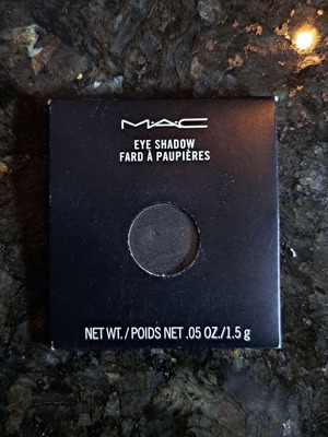 MAC Eye Shadow Refill Black Tied 0.05 Oz new