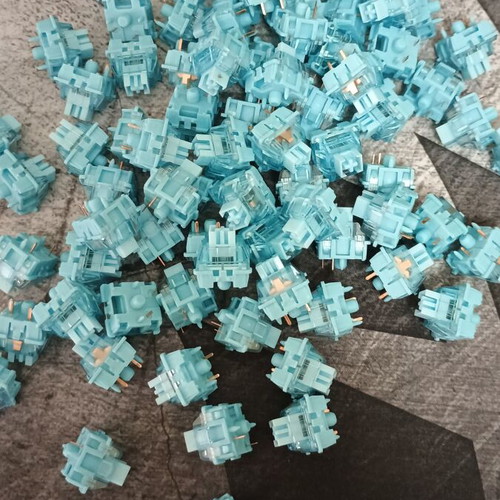 Akko Creamy Blue switches like new, pack of 90