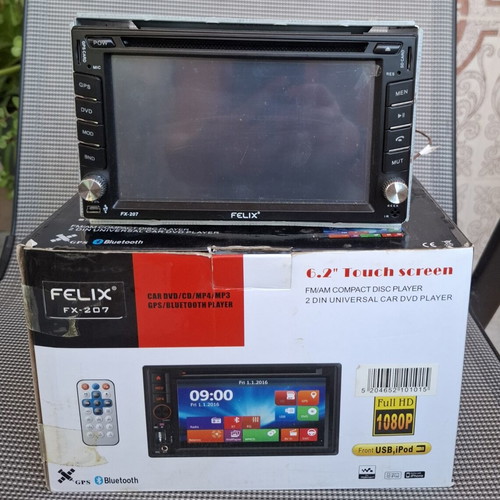 Felix FX-207 multimedia car stereo system like new, 2 DIN