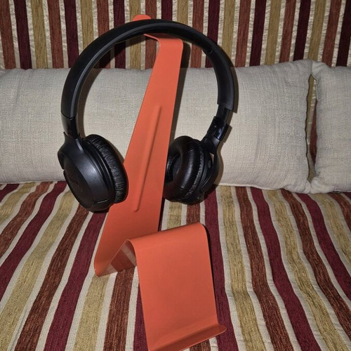 Mobile and headphone stand like new, red
