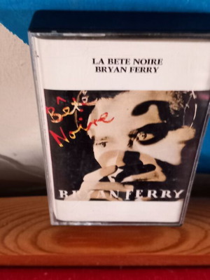 Bryan Ferry La Bete Noire cassette tape like new, rock