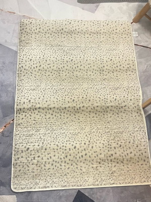 Soft Fabric Rug new 90x130