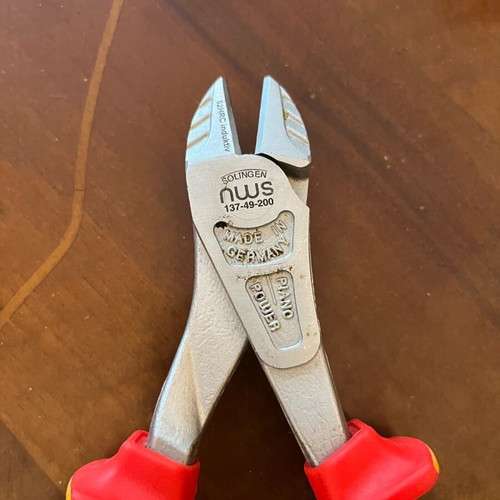 NWS Electric Wire Cutter with Protection, Like New, Size 200