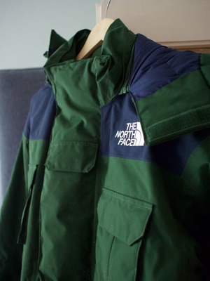 The North Face Men's Coldworks Insulated Parka green and navy like new