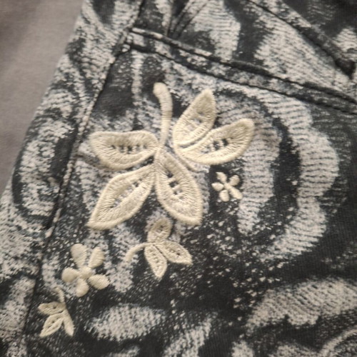 H&M shorts size 36 like new, colorful
