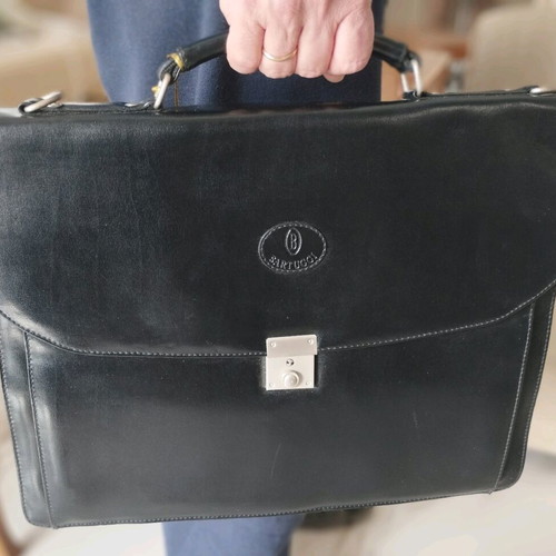 Bartuggi leather briefcase new with key, black