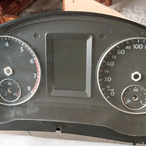 Volkswagen Scirocco dashboard used, white screen, VD1