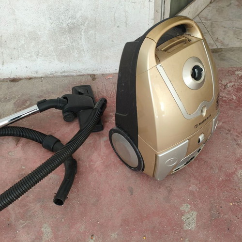Morris SVC-9704 vacuum cleaner used, 600W, HEPA filter