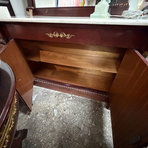 Varagkis buffet with mirror like new