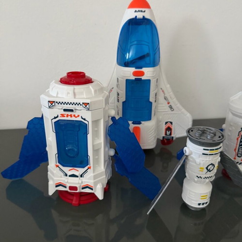 Space Station Set new