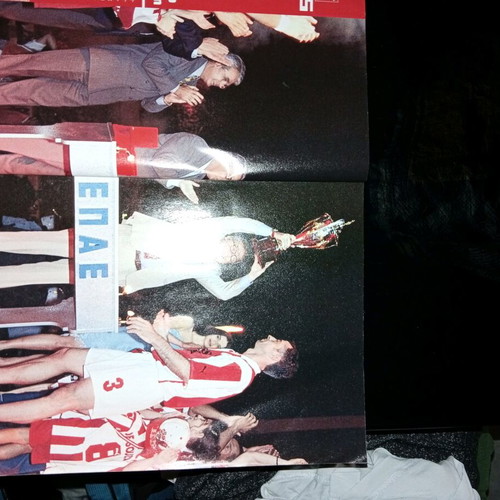 Olympiacos collectibles and magazines pack used, authentic