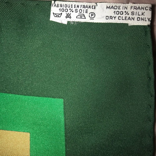 Hermès large silk scarf 90x90 like new, collectible
