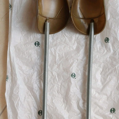 Plastic Shoe Trees like new, 2 green pairs and 1 brown pair
