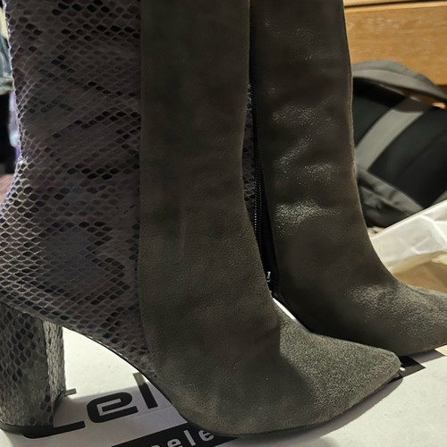 Celebrity ankle boots gray suede and croco used, size 38