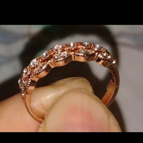 Delicate Split Ring new, rose gold with white crystals