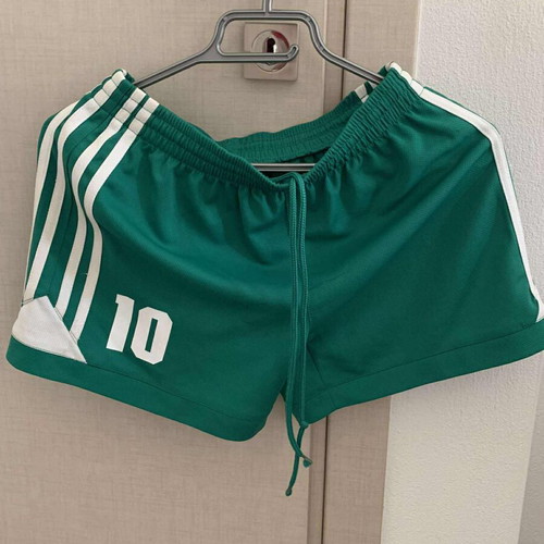 Paiktaras children's football kit green number 10 like new