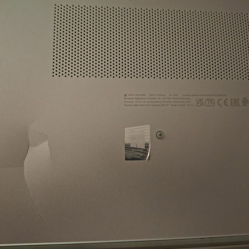 ProBook 445 G8 Bottom Cover used with crack