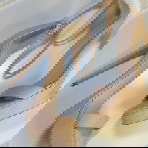 Γόβες Sante μπεζ μεταχειρισμένες, νούμερο 39, ψηλές με τακούνι 13 εκ.