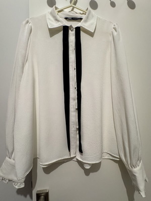 Zara white shirt like new with black ribbon collar