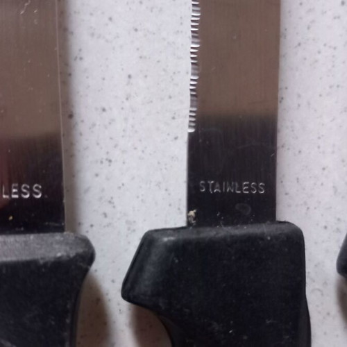 Various knives used, pack of 16 pieces