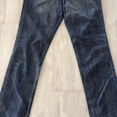 Seven Jeans with rhinestones on back like new, size 40, blue