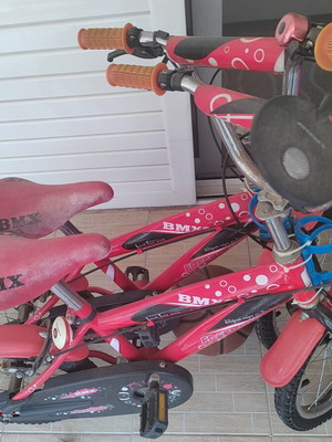 Ποδήλατο BMX σαν καινούργιο για ηλικίες 5-8 ετών, κόκκινο, με επιπλέον ενίσχυση στα λάστιχα, 2 τεμ.