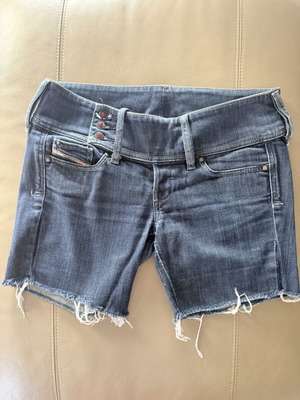 Diesel Cherock Stretch low-rise shorts like new, blue, size M