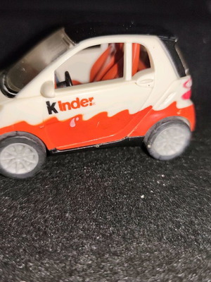 Smart Kinder toy car used, in excellent condition