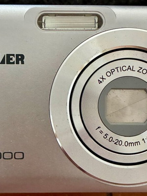 Traveler XS 4000 digital camera used, silver, 12MP, 4x optical zoom