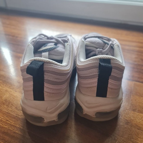 Nike athletic shoes size 39 like new, lilac