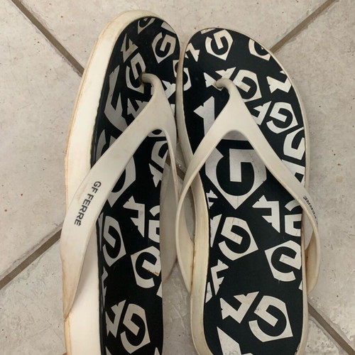 GF Ferre flip flops used, women's size 41