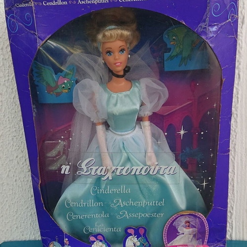 Collectible Cinderella doll Mattel 1991 new with Greek box