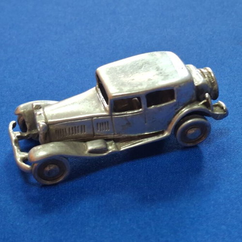 Silver car figure used, 925 stamp, 6.5×2.5 cm