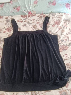 Gap women's black sleeveless blouse, size XL, viscose