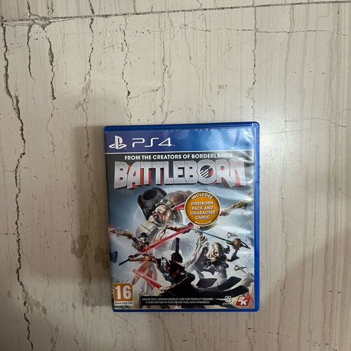 PS4 Battleborn game like new