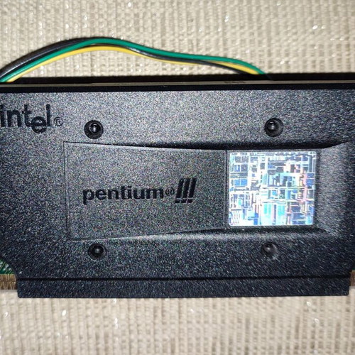 Intel Pentium III 733/133MHz/256KB Slot 1 used