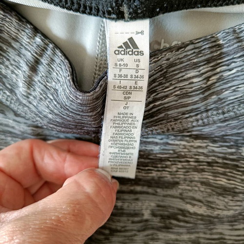 Adidas women's leggings S 3/4 length like new, black and grey