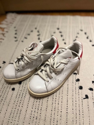 Stan Smith athletic shoes used, size 36 2/3, need new laces