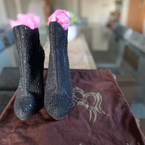 Luxury Rebel leather suede collectible ankle boots like new, black