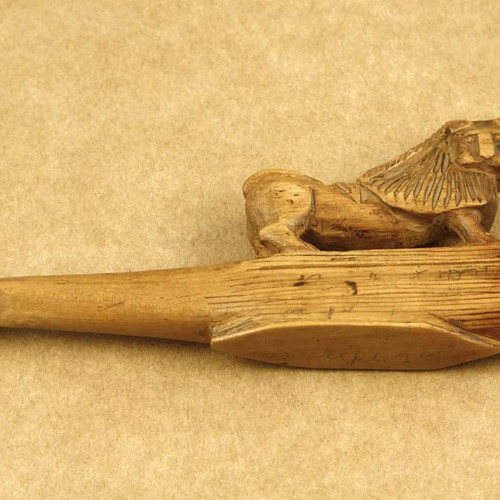 Wooden carved pipe handmade used with lion