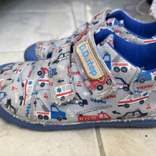 Barefoot DD Step sneakers size 31 used, gray and blue
