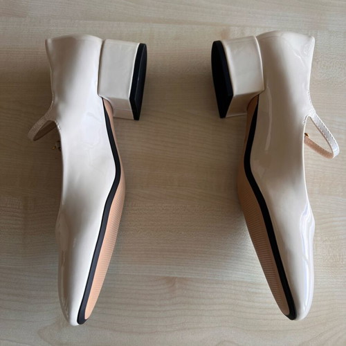 Zara women's ballet flats new, patent look, beige size 38