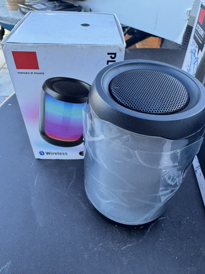 Portable Bluetooth speaker new