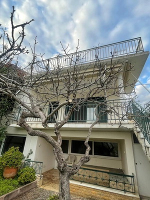 Διαμέρισμα επιπλωμένο 1ου ορόφου με θέα στη θάλασσα στη Σαλαμίνα