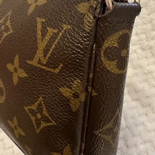 Louis Vuitton Monogram Pochette Accessoires crossbody bag used, brown