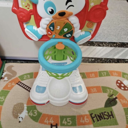 Baby Clementoni educational basketball hoop for toddlers